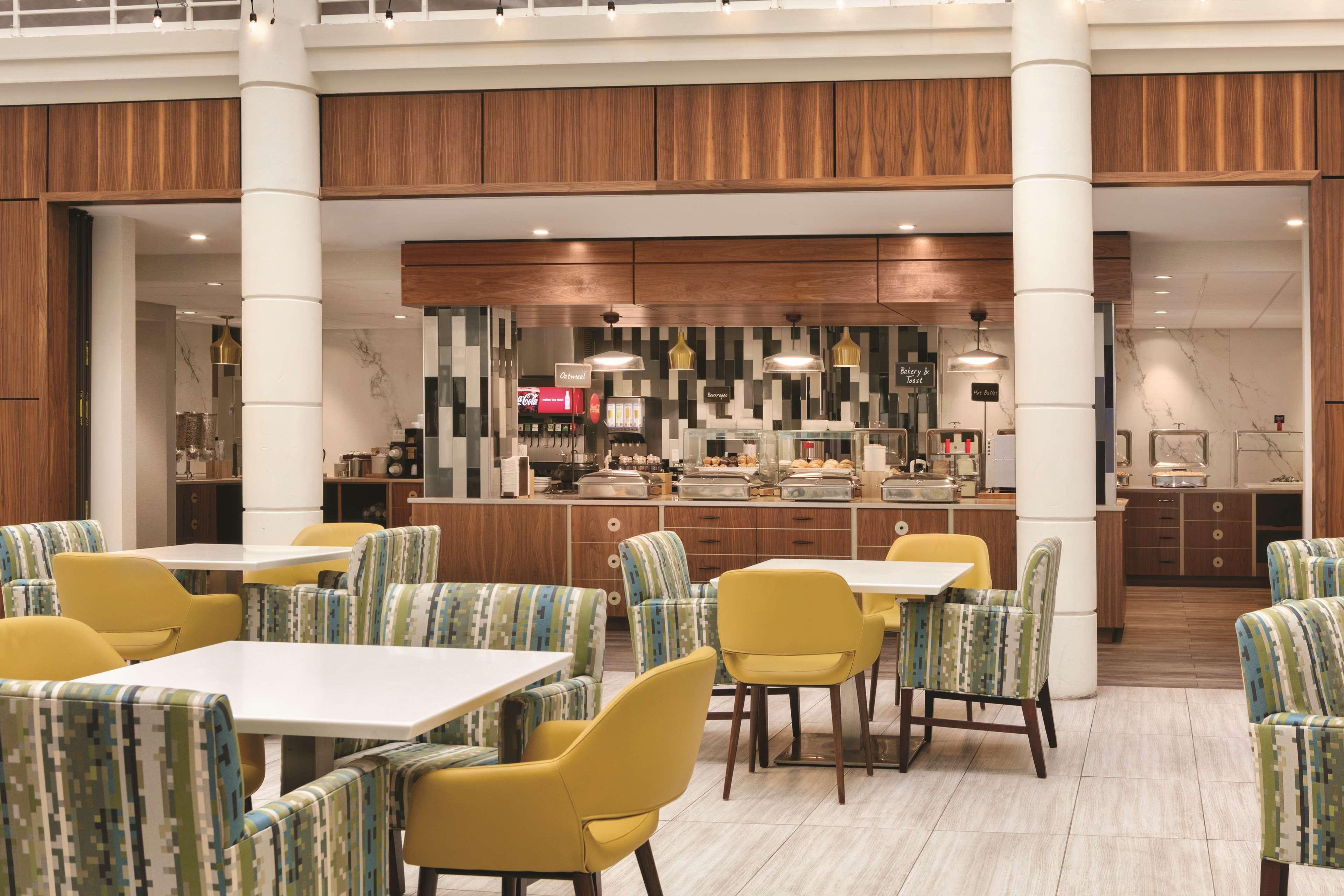 Embassy Suites By Hilton Richmond Dumbarton Экстерьер фото