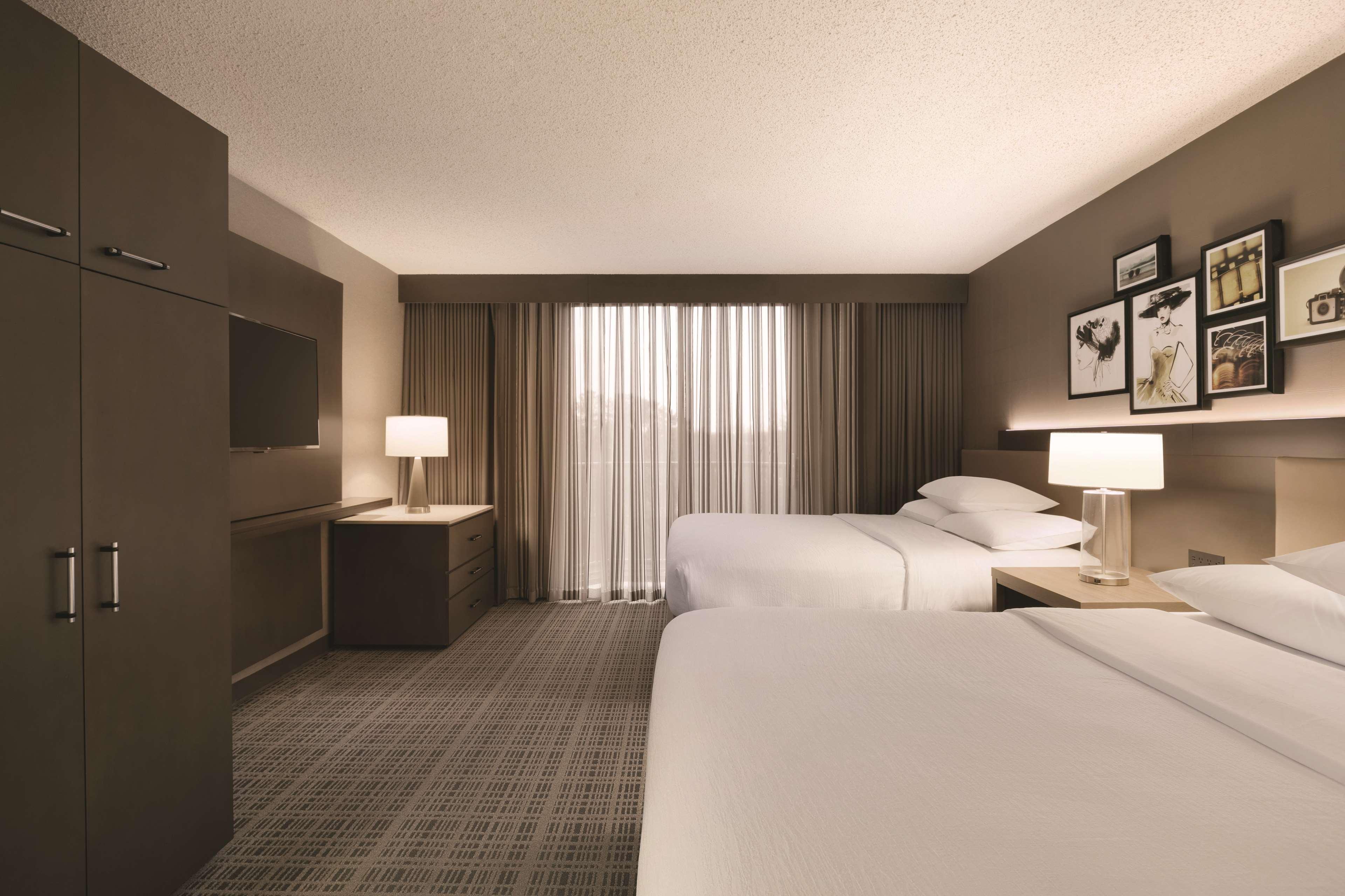 Embassy Suites By Hilton Richmond Dumbarton Экстерьер фото