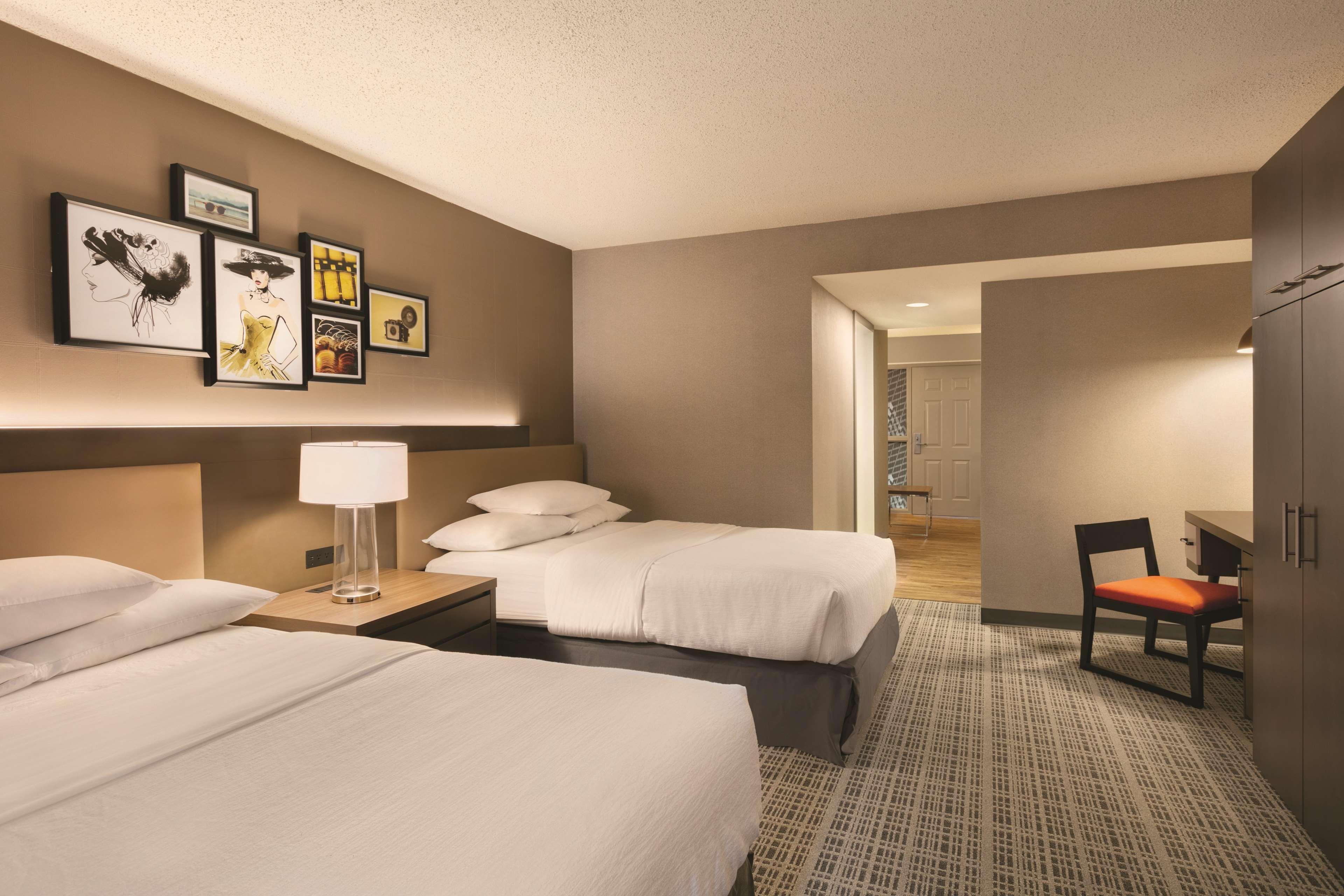 Embassy Suites By Hilton Richmond Dumbarton Экстерьер фото
