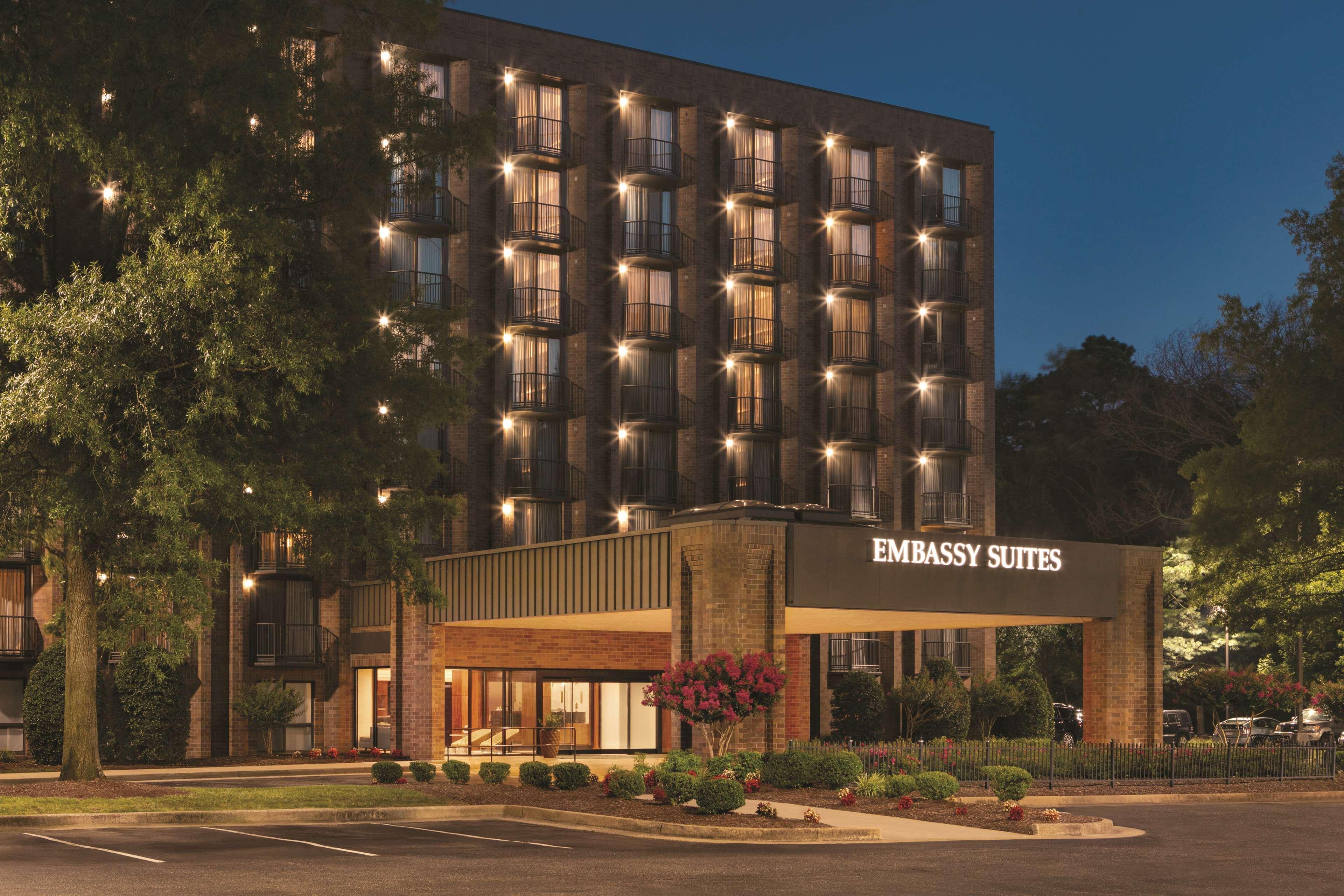 Embassy Suites By Hilton Richmond Dumbarton Экстерьер фото