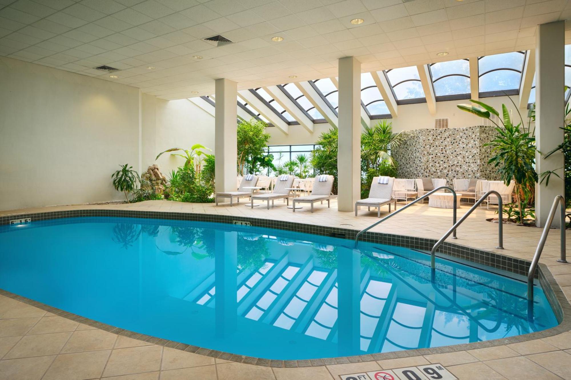Embassy Suites By Hilton Richmond Dumbarton Экстерьер фото